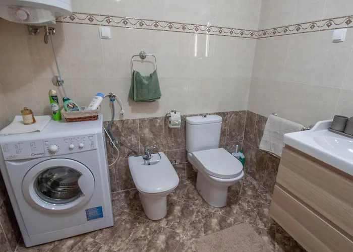 Nolan Апартаменти *